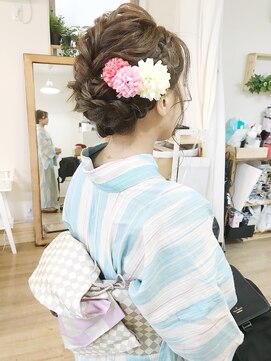 ロカット サロン(Roquat Salon) シニヨン浴衣編み込みヘアアレンジ【立川/立川南/八王子/袴】
