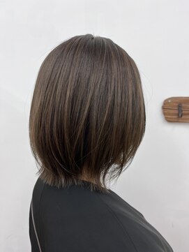 レオ 幸手(Leo) 20代30代40代髪質改善カラーアッシュベージュ艶感ロブヘアー