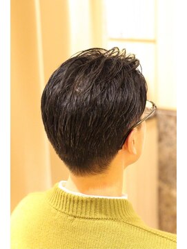 ヘアーモードキクチ 日本橋三越前店 ツーブロック バックスタイル