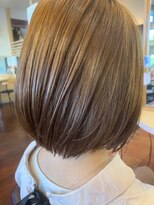 ロマンヤカタ ファース(ROMAN YAKATA fars)&nbsp;ベージュ　艶ボブ　大人かわいい＠田代1/27