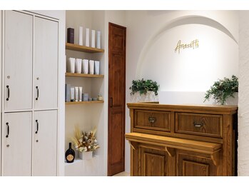 Amaretto by JILBLAN 縮毛矯正 髪質改善 ハイライト レイヤーカット ショート