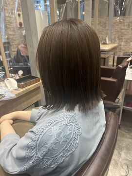 ビースリー ロア 肩下ボブ 2023/5/4