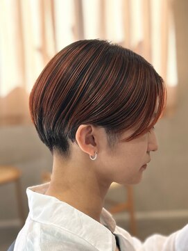 ワイワイ甲子園(wywy.) くびレイヤーエモージュ斜めバングイメチェン愛されショート