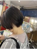 ショートボブカット