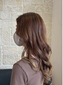 つやブラウンベージュ×ゆるふわ巻き髪ロング