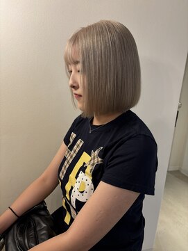 ココルアナ(coco luana) ハイトーンボブ/韓国/ミルクティーカラー/ブリーチ