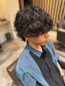 ハレ ヘアサロン(Hale hair salon) Hale刈り上げセンターパート波巻きツイストスパイラルパーマ原宿