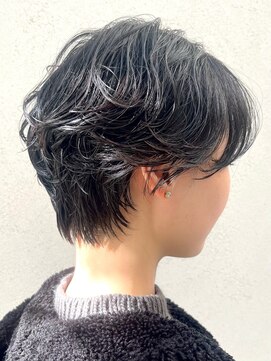 ショート×パーマで女性らしさ倍増！！