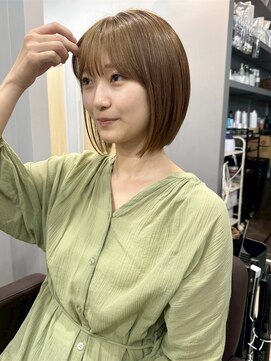 アトレ 梅田店(attrait) 透け感のあるベージュボブ×艶髪トリートメント