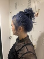 ビーヘアー 近鉄八尾店(Bee.hair)&nbsp;ブルーカラーのすっきりアップヘア／近鉄八尾