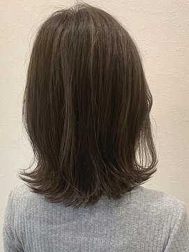 リノ(un Lino) グレージュ×プラチナハイライト