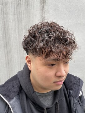 ヒロギンザ 青山店(HIRO GINZA) 前下がりスペインパーマ