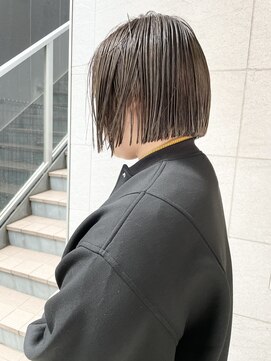 ケンジ ツルヤチョウ(KENJE tsuruyacho) ミニボブ/ハイライト/オリーブグレージュ/切りっぱなしボブ/