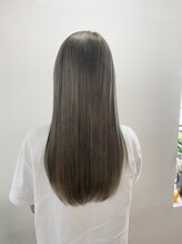 ヘアーアンドメイクアップモパ グレーカラー