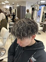 プランタン フォー ヘアー(printemps FOR HAIR)&nbsp;刈り上げマッシュ/波巻きパーマ/ハイライトカラー