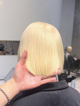 モニカ(MONIQA) ブロンド