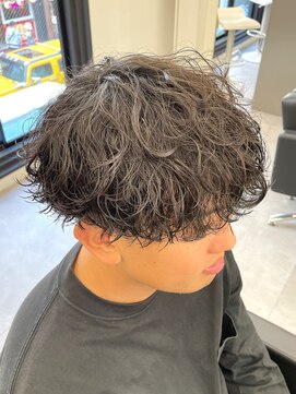 ノイセル 心斎橋(Noisyle) guest snap　刈り上げ前下がりマッシュ×波巻きパーマ