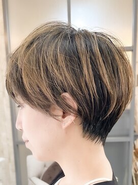 シシ 大宮(She 2.) ショート/ショートボブ/ショートカット/丸みショート/大宮