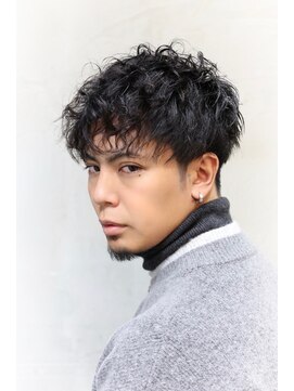 スパイラルパーマ束感アップスタイル