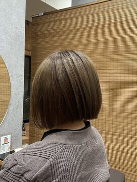 互感 近岡店 ハイトーンボブ