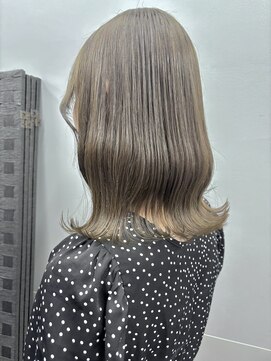 ケンジ 横浜(KENJE) オリーブカラー/オリーブベージュ/ミディアムヘア