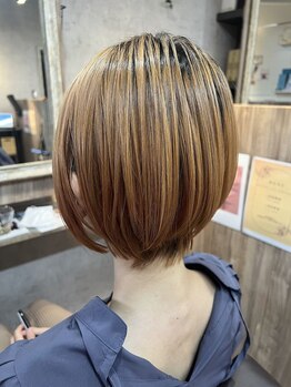 ヘアーアンドスパ シャロームソアーズ(Hair&Spa Shalom Soirs)の写真/[デザインが楽しめるグレイカラー]"グレイカラー＝暗い"イメージを払拭してくれる☆明るめの色味もお任せ！