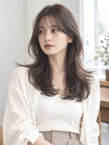 ソルナ 西宮(SOLUNA) 暗めグレージュカラー×大人レイヤーで柔らかなツヤ髪