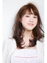 イソラブル(ISOLA-blu)&nbsp;【潤いのあるふんわり感】マットベージュ×毛先カールミディ