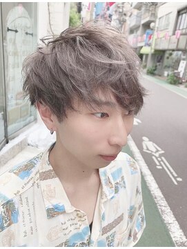 ウーロス(uros.) ミルクティーベージュ