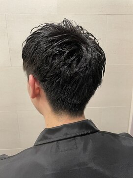 グレイスフル バーバープラチナム 六本木店(Graceful Barber platinum) 厚め刈り上げショートアップバング