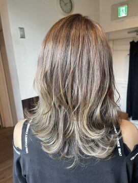 ヘアリゾートユア 新大久保店(hair resort YuA) ハイカラー