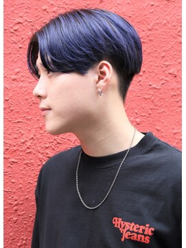 メンズフィール 南森町(MENS FEEL) ☆ツーブロックパーマ センタパートカルマヘア ブルーブラック☆