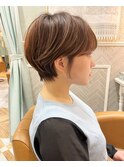 【春日美月】柔らかくすみブラウン+丸みショートヘア