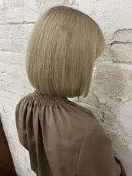 プライズ アイリス 池袋東口店(prize Iris) ミルクティーグレージュ/ハイトーン/寒色カラー/池袋