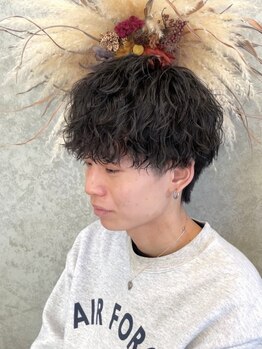 カギカッコ(cagicacco)の写真/《ツイスト/スパイラルパーマが得意！》理想のSTYLEお聞かせください！お写真を見せて頂ければ、再現可能★