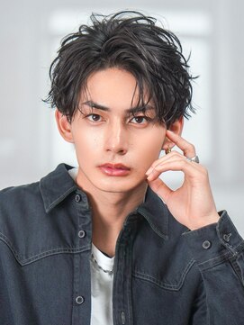 オーシャントーキョー 渋谷神南(OCEAN TOKYO) フェザー黒髪人気センターパートツーブロック