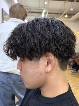 レボルトヘアー(R EVOLUT hair) ツイストスパイラルパーマ刈り上げマッシュ眉毛柏市柏駅