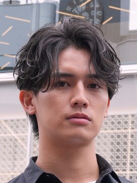 テン 心斎橋(tenn.) 心斎橋フェザーパーマフェザーショートセンターパート20代緩め