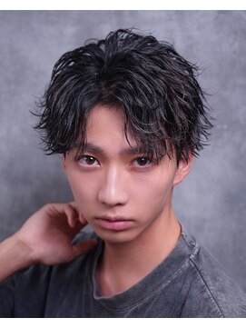 アイトーキョー 池袋(AI TOKYO) ツイストフェザーショート/池袋/池袋駅