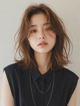 サーカス バイ ビュートリアム 青山(CIRCUS by BEAUTRIUM) 抜け感 レイヤー ミディアム くびれ 表参道 青山 20代 30代
