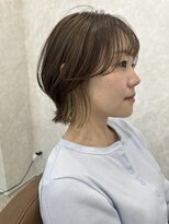 イルバイアトモス(ilu by Atmos)&nbsp;くびれレイヤーボブ×イヤリングカラー