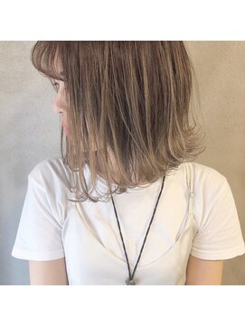 ミント(mint) ＊上質☆華奢ハイライトでヌーディーベージュ＊