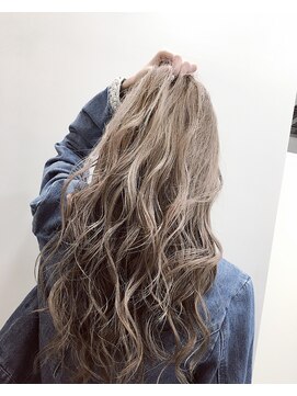 ビューティ スタジオ モッズ トウキョウ(beauty studio M.O.D TOKYO) M.O.D【モッズ】プラチナアッシュ&メッシュ