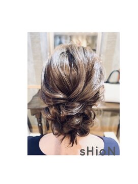 シオン(sHioN) ヘアセット