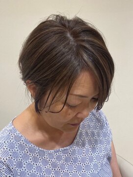 ティダスマイル(tida smile) 脱白髪染め☆白髪ぼかしハイライト大人美人ショート