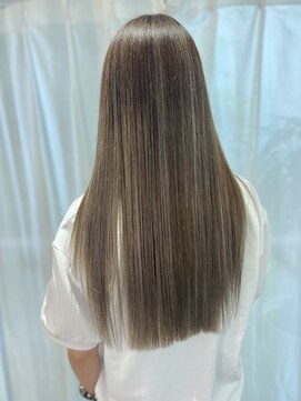 ツムグ 代官山店(TUMUGU) 大人可愛い脱白髪染めハイライトシアーベージュサンドベージュ