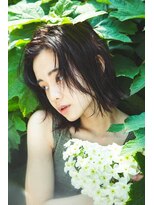 リュヌ ホロスコープ(lune horoscope) 大人ナチュラル小顔切りっぱなしボブ/ミディアム