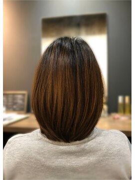 くじら美容室 ミディアムレイヤー