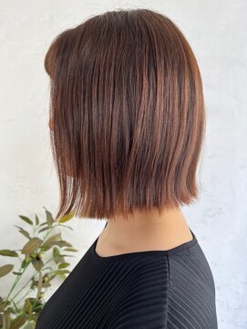 トレヘアー(tRe hair) 斜めバング シルキーベージュ ミルクティー