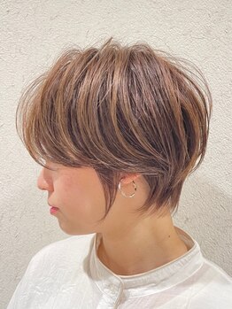 プルーナ(Pluna.)の写真/ヘアケア知識が豊富な美容師にのみ与えられる称号、「ヘアケアマイスター」認定の美容師が在籍◎